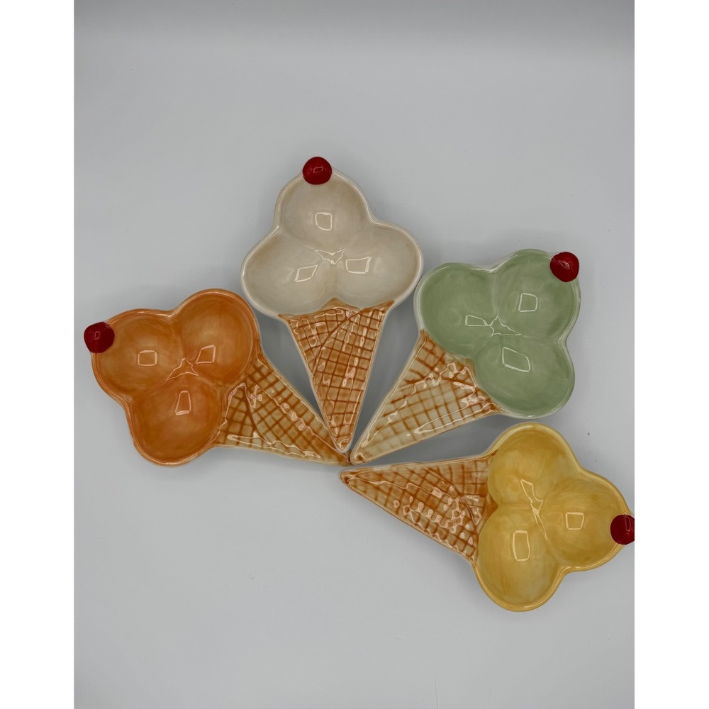 Williams Sonoma Ice Cream Cone Ceramic Dishes Set of 4 Pastel Dessert Bowls